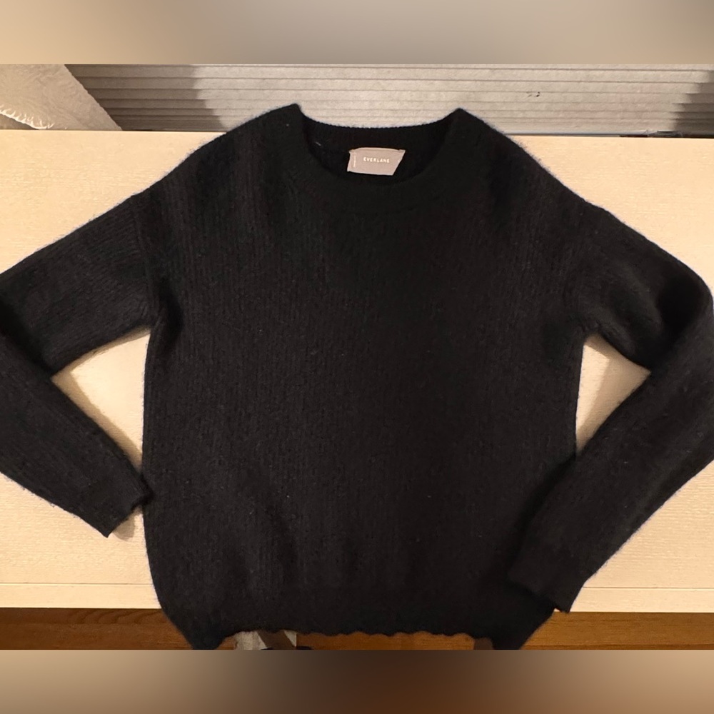 Everlane Black Ribbed Cashmere Sweater